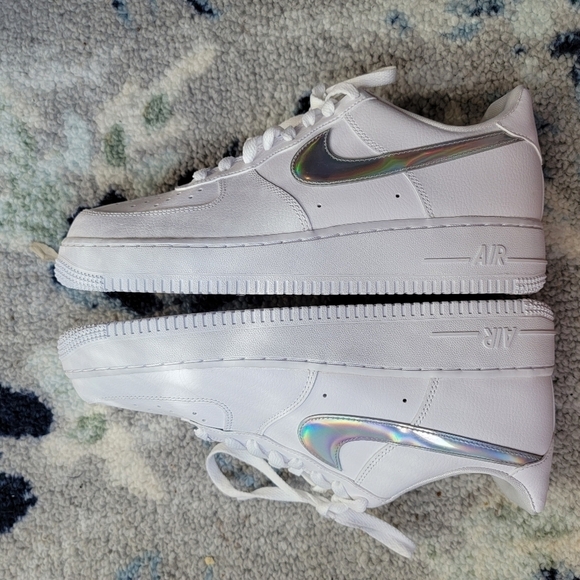 Nike Air Force 1 Low Iridescent Swoosh size 9.5 NWOT - Picture 6 of 10
